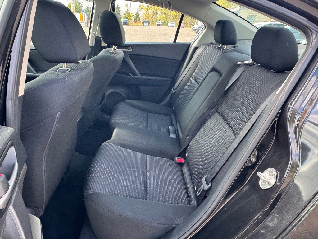 2013 Mazda Mazda3 Image 23