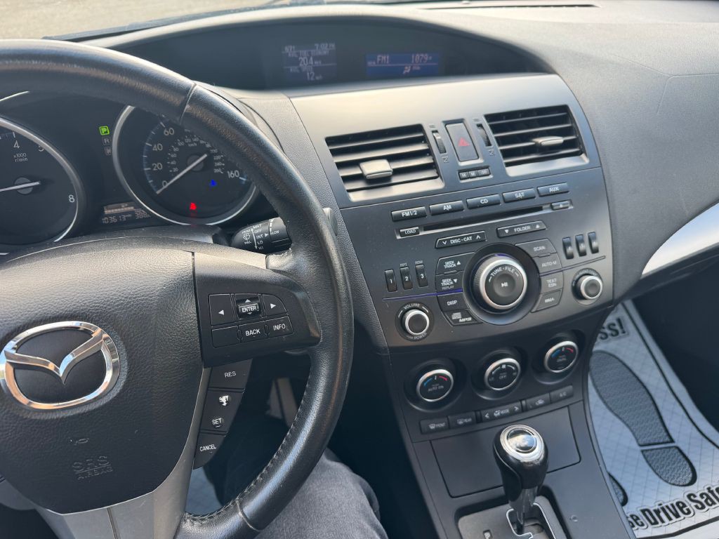 2013 Mazda Mazda3 Image 30