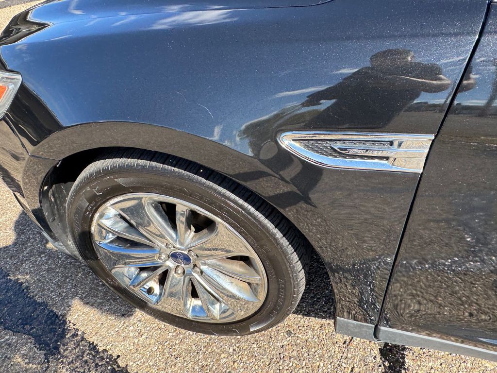2012 Ford Taurus Image 23