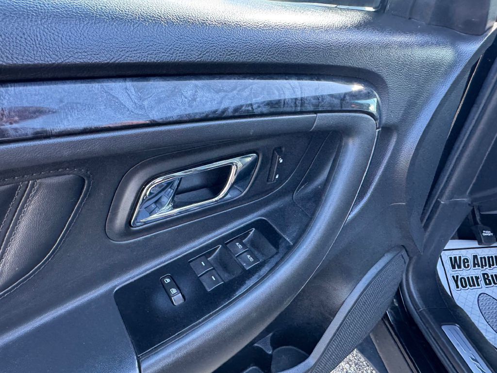 2012 Ford Taurus Image 21