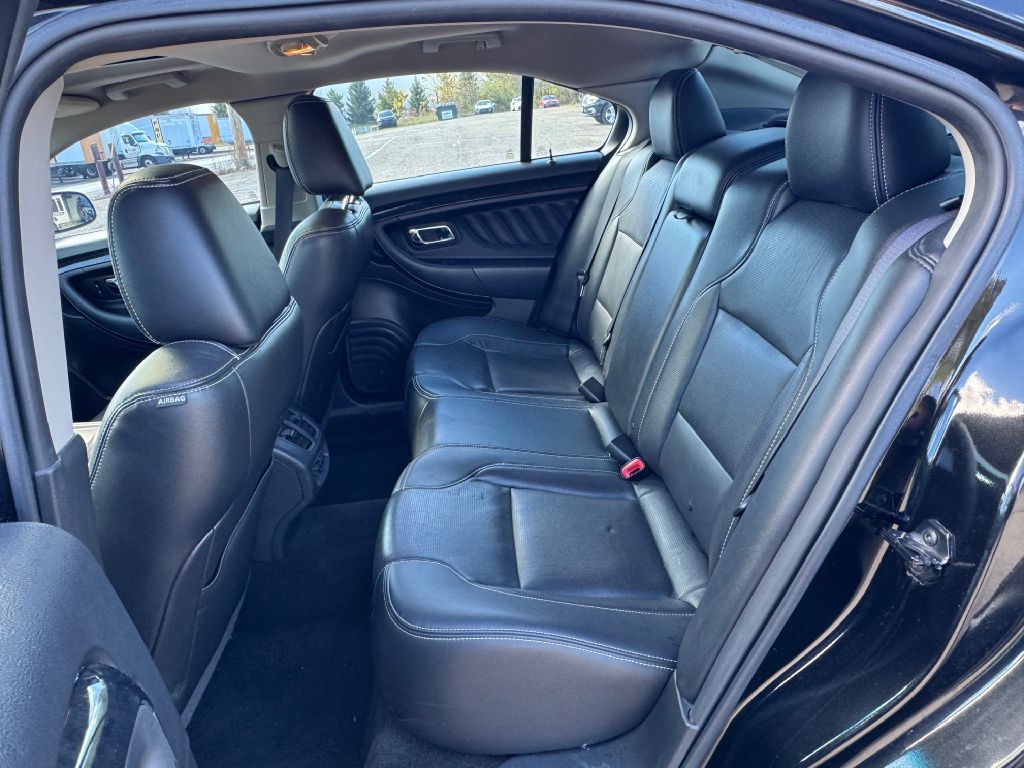 2012 Ford Taurus Image 24