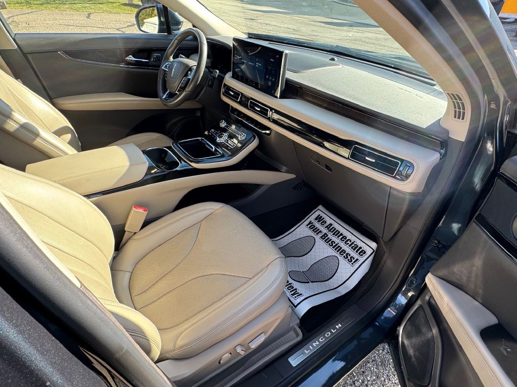 2022 Lincoln Nautilus Image 17