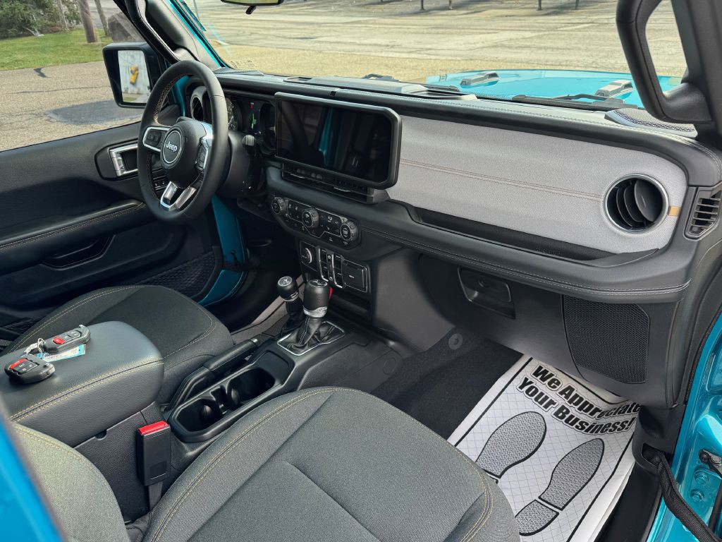 2024 Jeep Wrangler Image 13