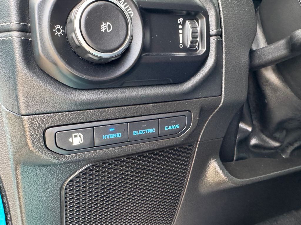 2024 Jeep Wrangler Image 31