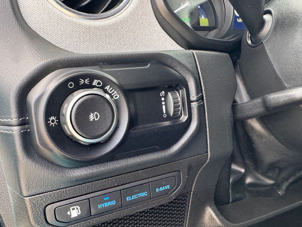 2024 Jeep Wrangler Image 32