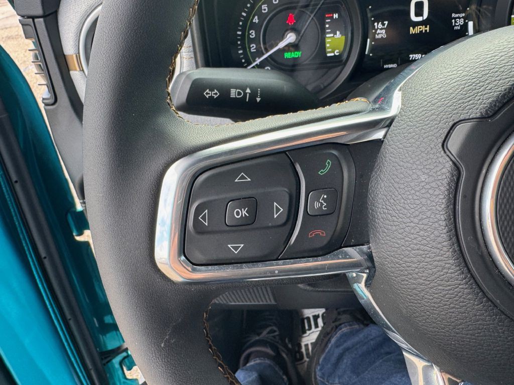 2024 Jeep Wrangler Image 33