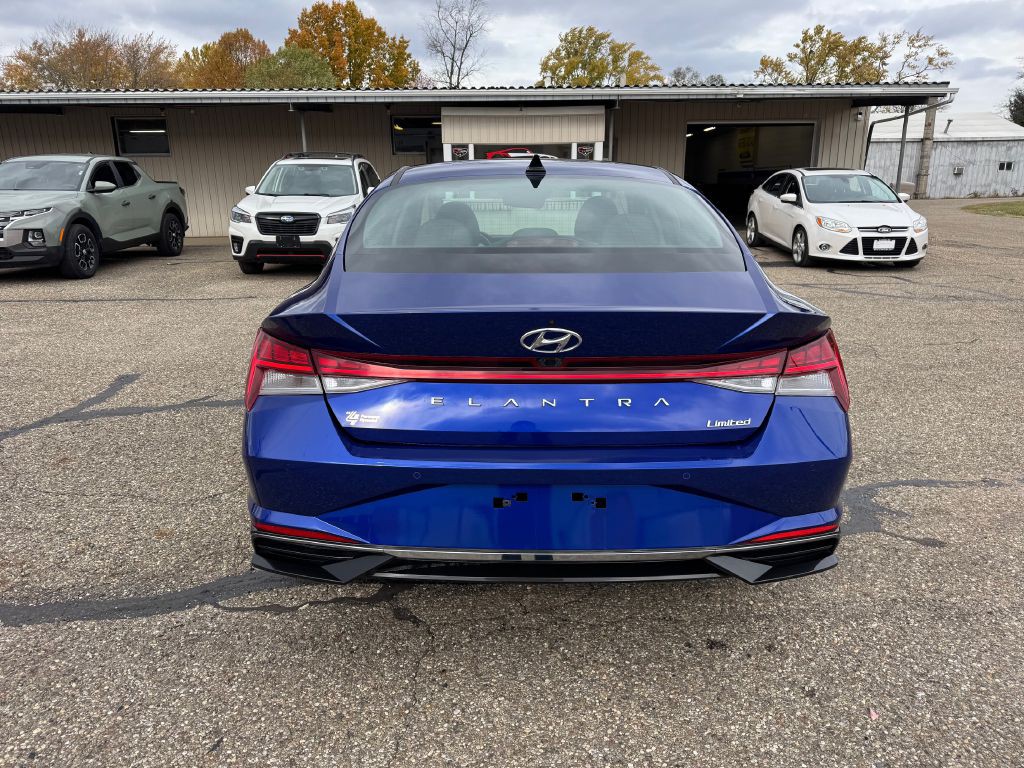 2021 Hyundai Elantra Image 8