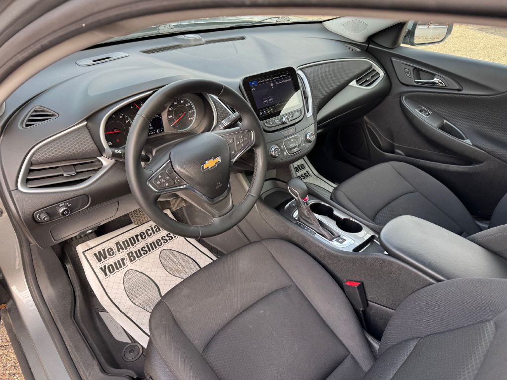 2024 Chevrolet Malibu Image 12