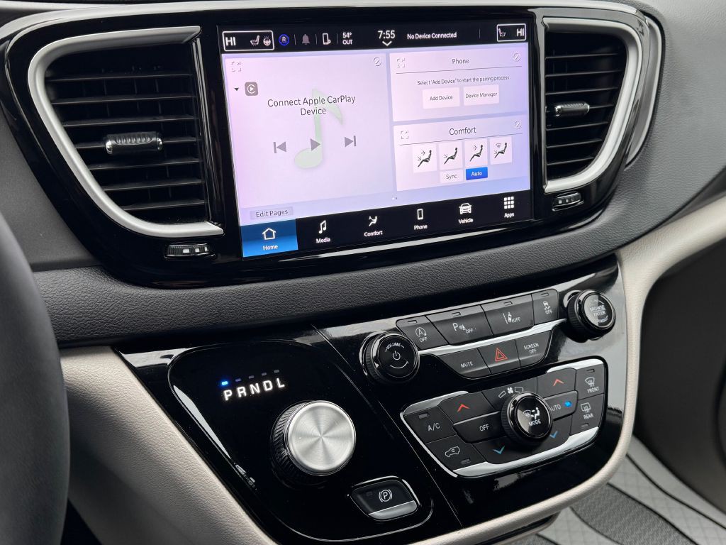 2024 Chrysler Pacifica Image 16