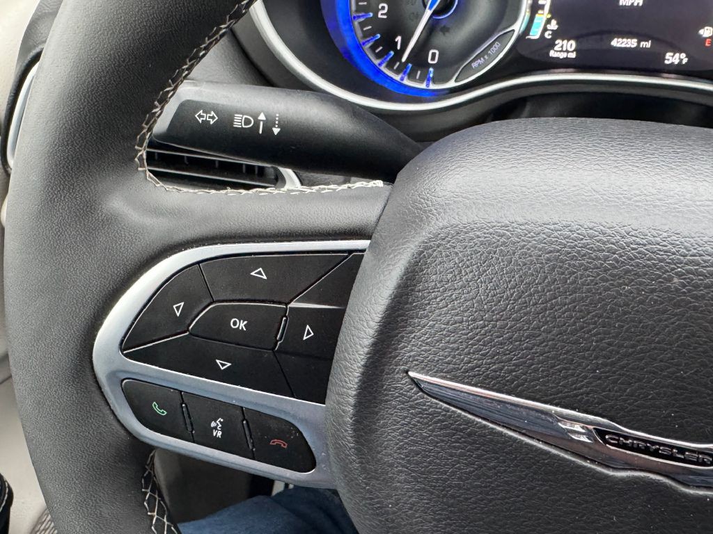 2024 Chrysler Pacifica Image 22