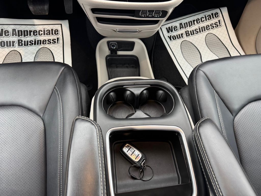 2024 Chrysler Pacifica Image 34