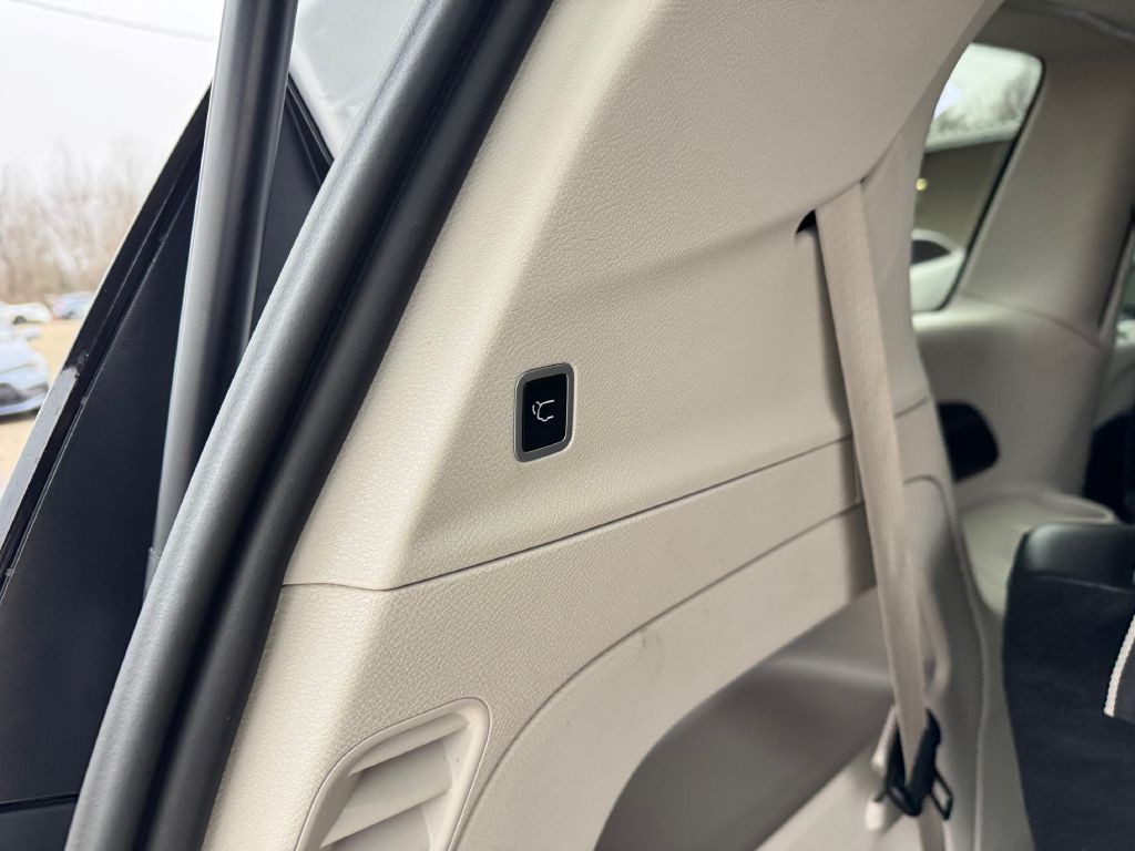 2024 Chrysler Pacifica Image 45