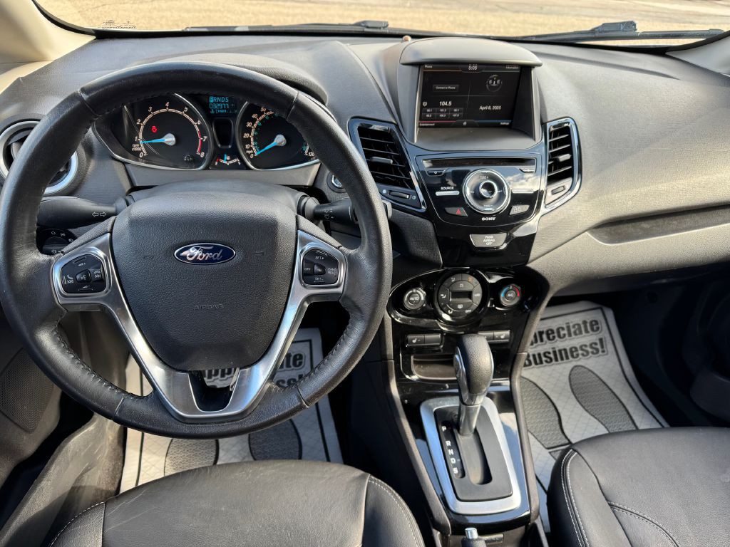 2015 Ford Fiesta Image 10