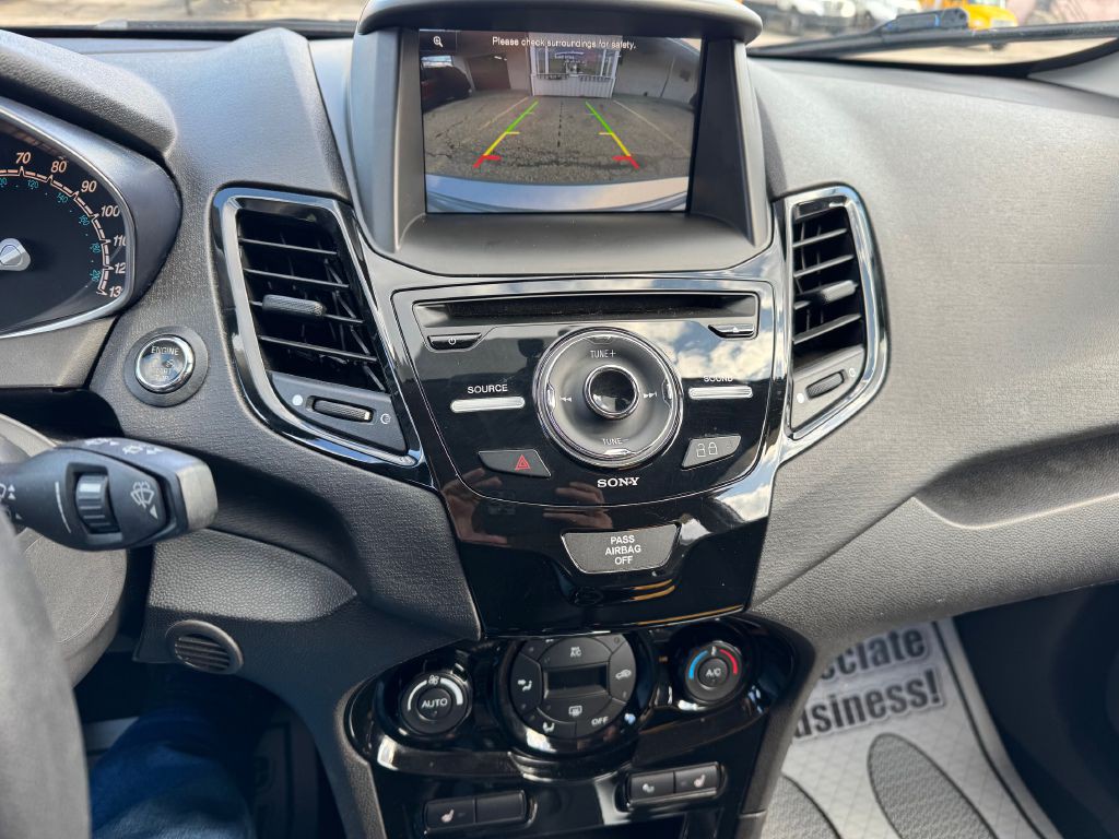 2015 Ford Fiesta Image 13