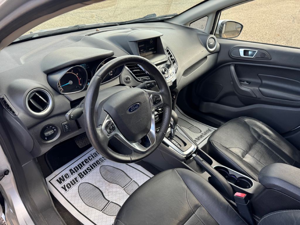 2015 Ford Fiesta Image 19