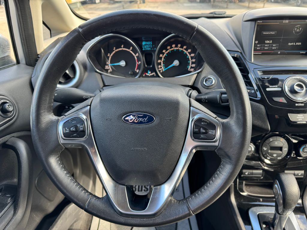 2015 Ford Fiesta Image 25
