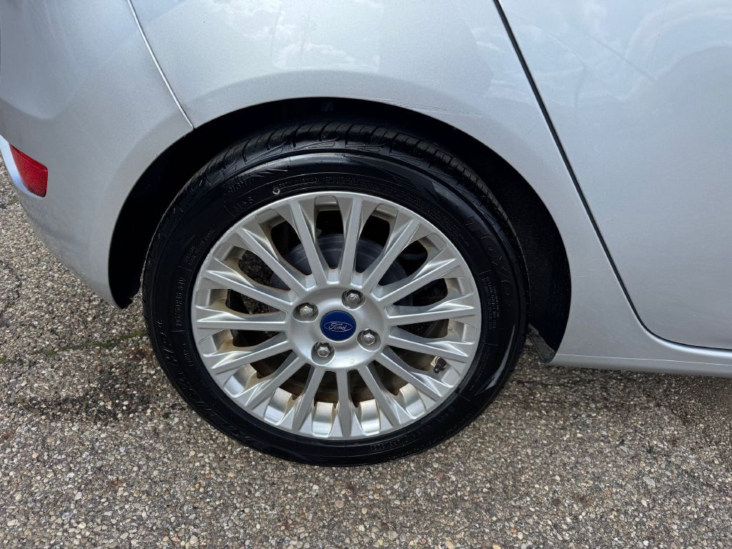 2015 Ford Fiesta Image 30