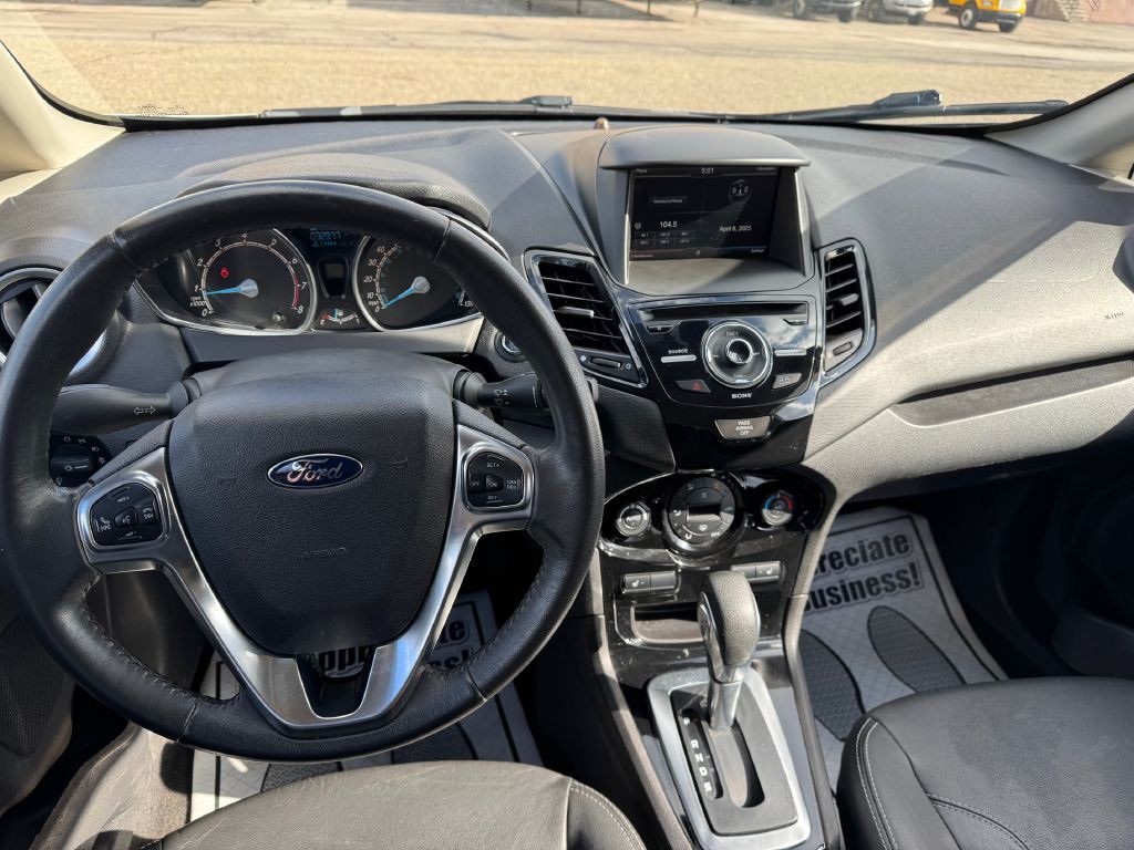 2015 Ford Fiesta Image 31