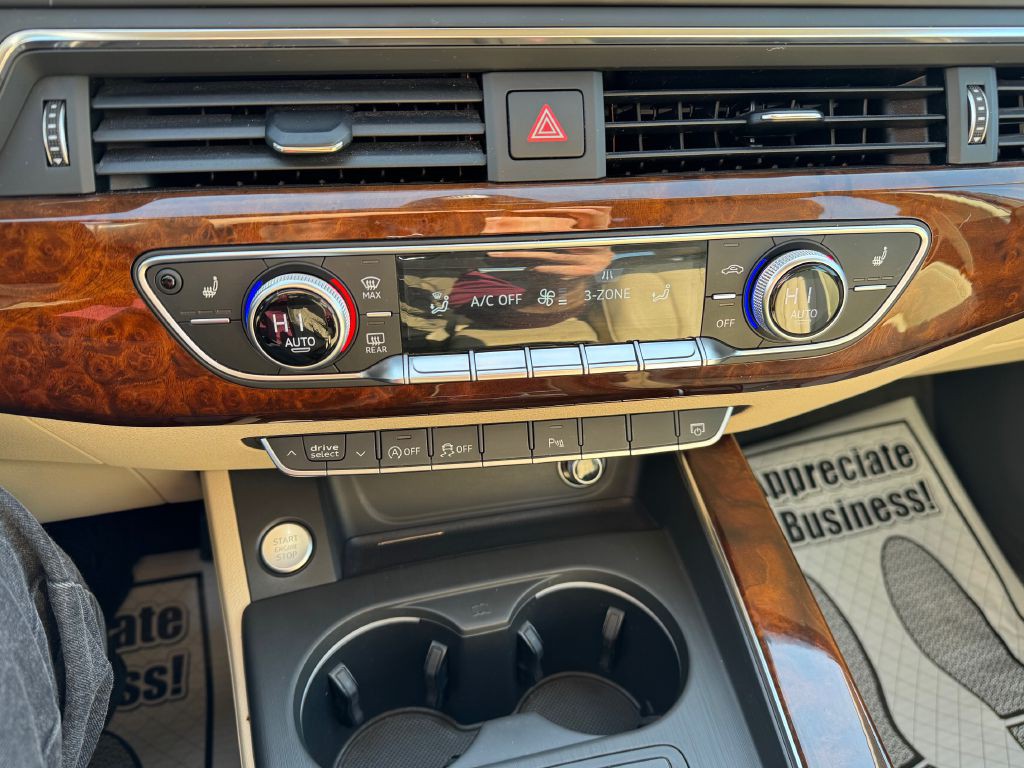 2017 Audi A4 Image 24