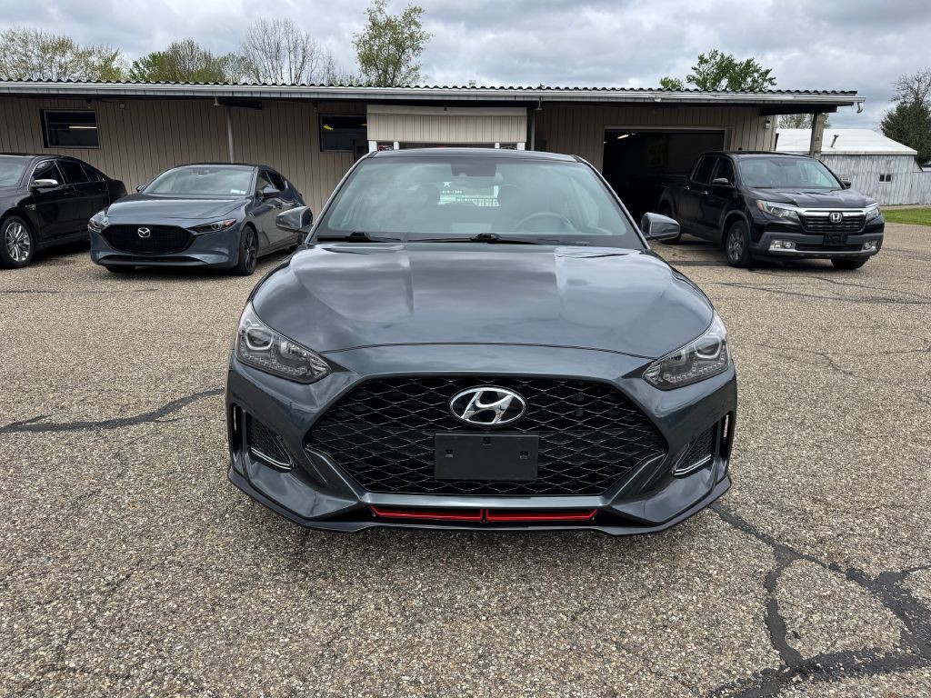 2019 Hyundai Veloster Image 2