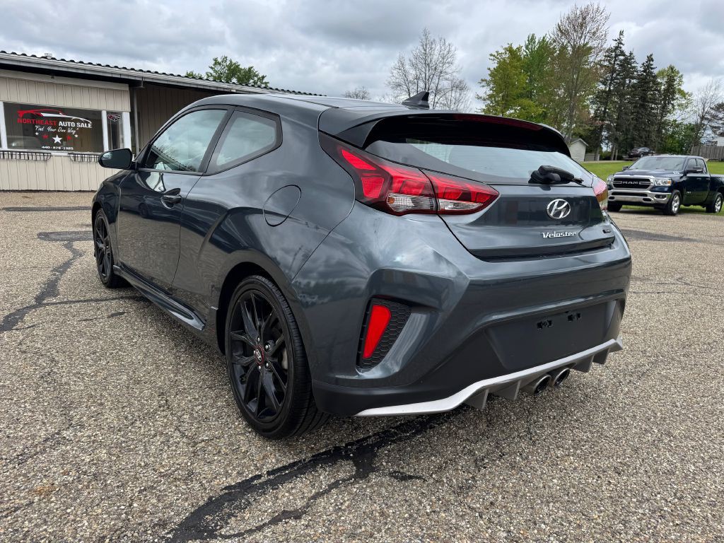 2019 Hyundai Veloster Image 8