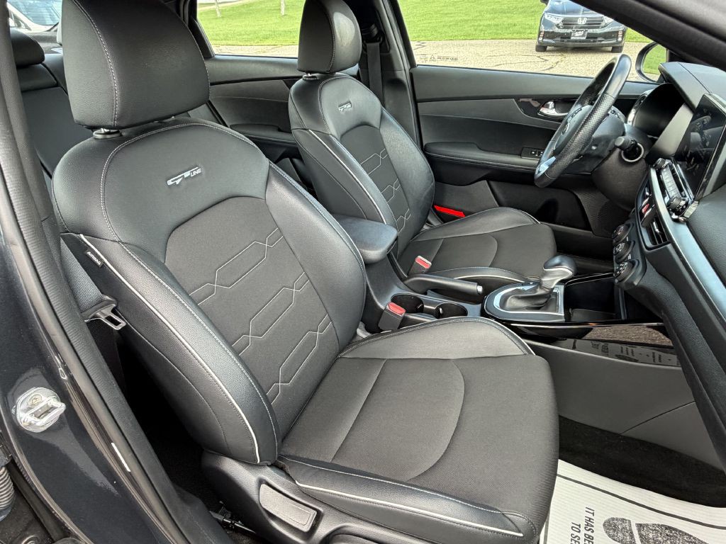 2021 Kia Forte Image 10