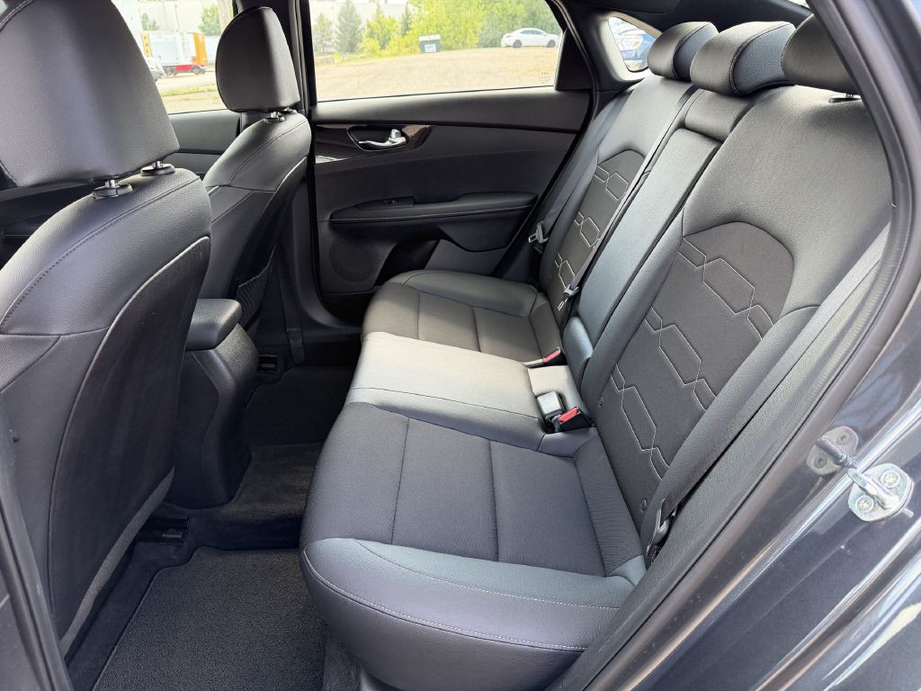 2021 Kia Forte Image 11