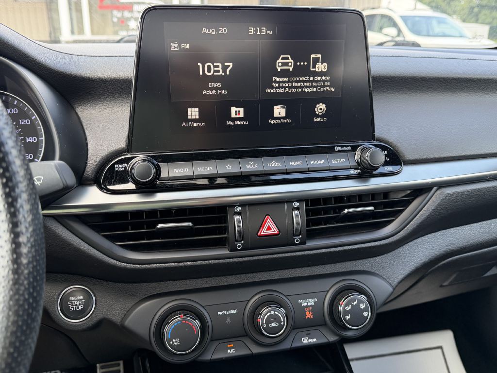 2021 Kia Forte Image 32
