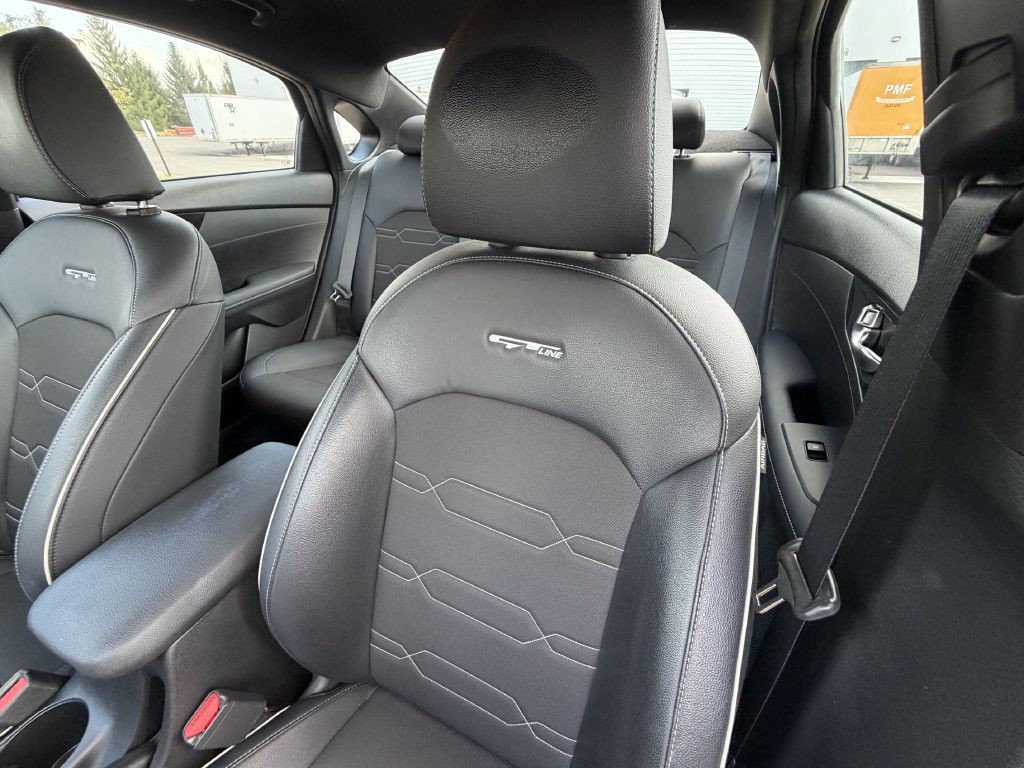 2021 Kia Forte Image 44