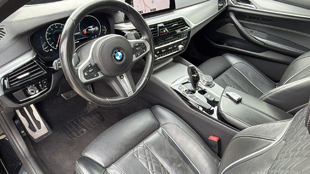 2019 BMW 5 Series Image 12