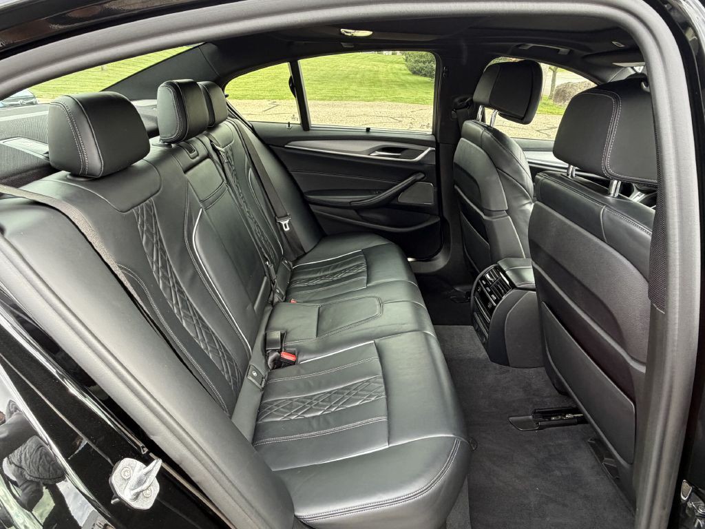 2019 BMW 5 Series Image 28