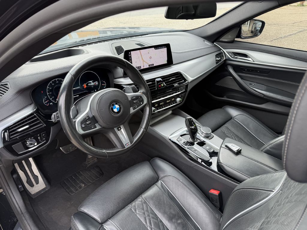 2019 BMW 5 Series Image 32
