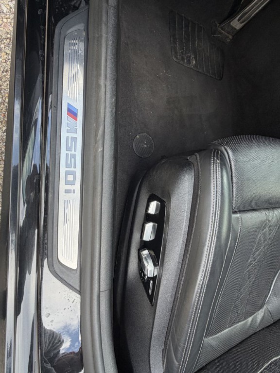 2019 BMW 5 Series Image 37