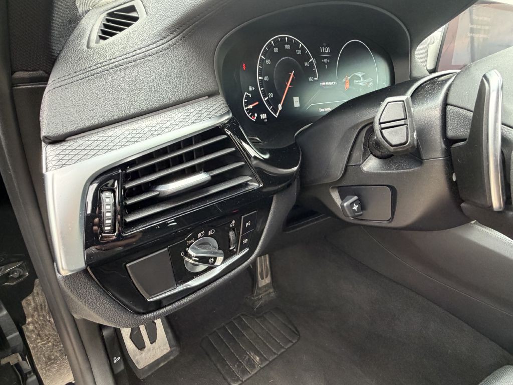 2019 BMW 5 Series Image 40