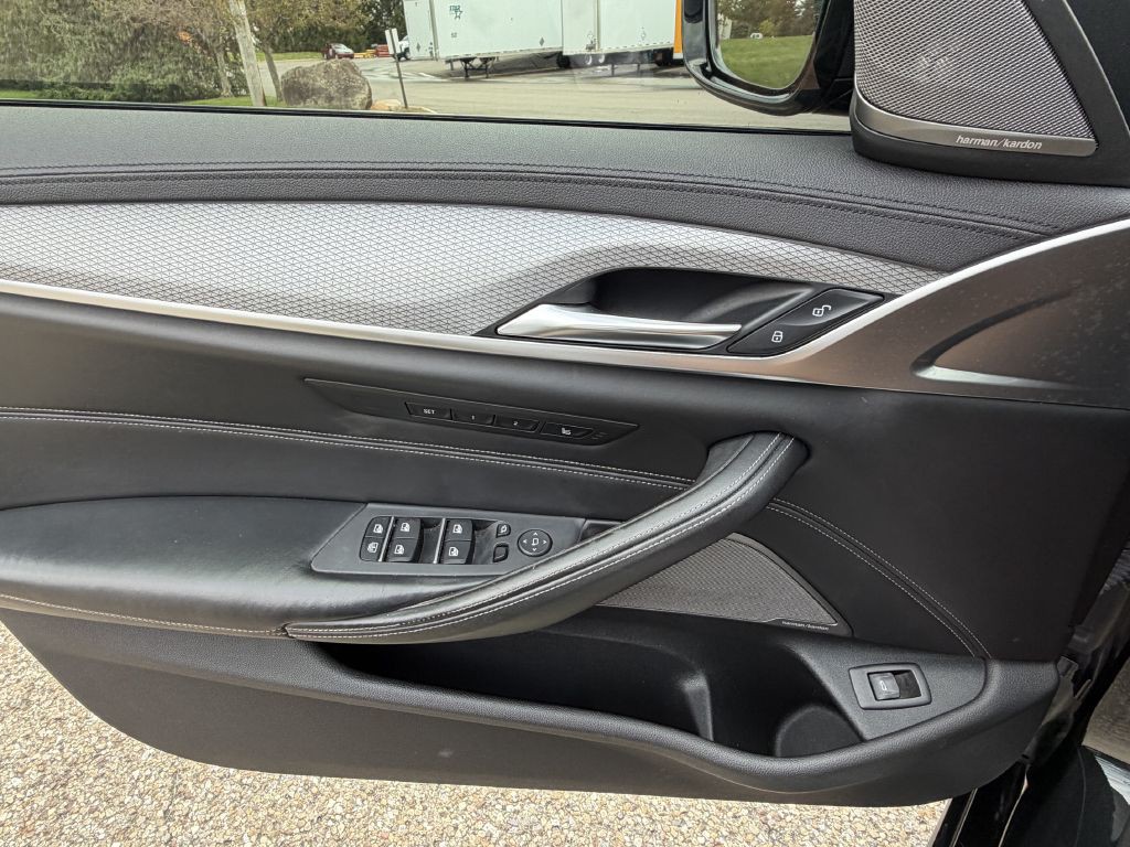 2019 BMW 5 Series Image 41