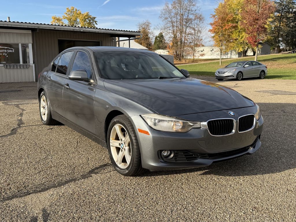 2014 BMW 3 Series Image 1