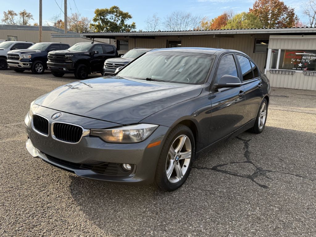 2014 BMW 3 Series Image 2
