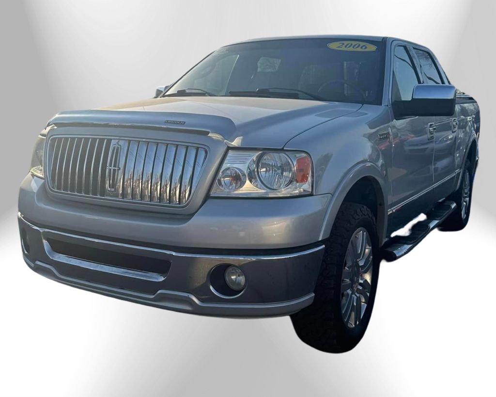 2006 Lincoln Mark LT Image 1