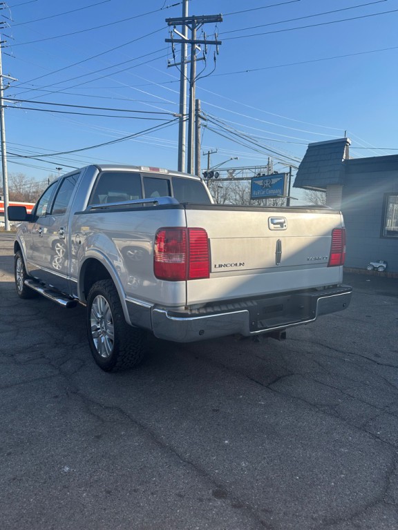 2006 Lincoln Mark LT Image 4