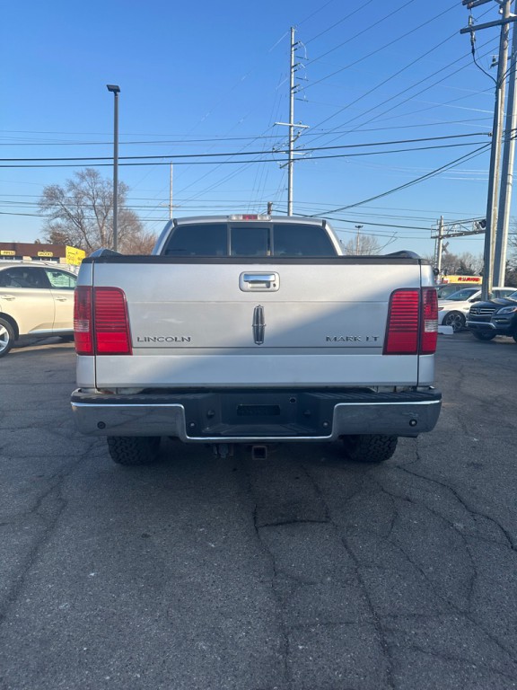 2006 Lincoln Mark LT Image 5