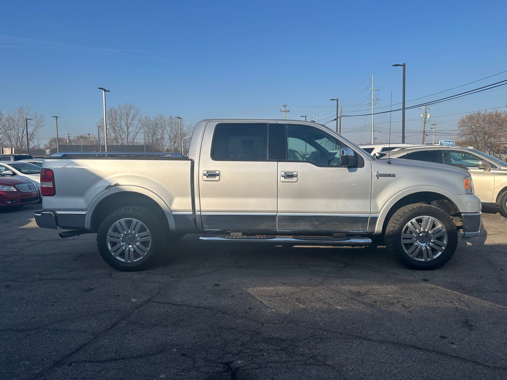 2006 Lincoln Mark LT Image 7