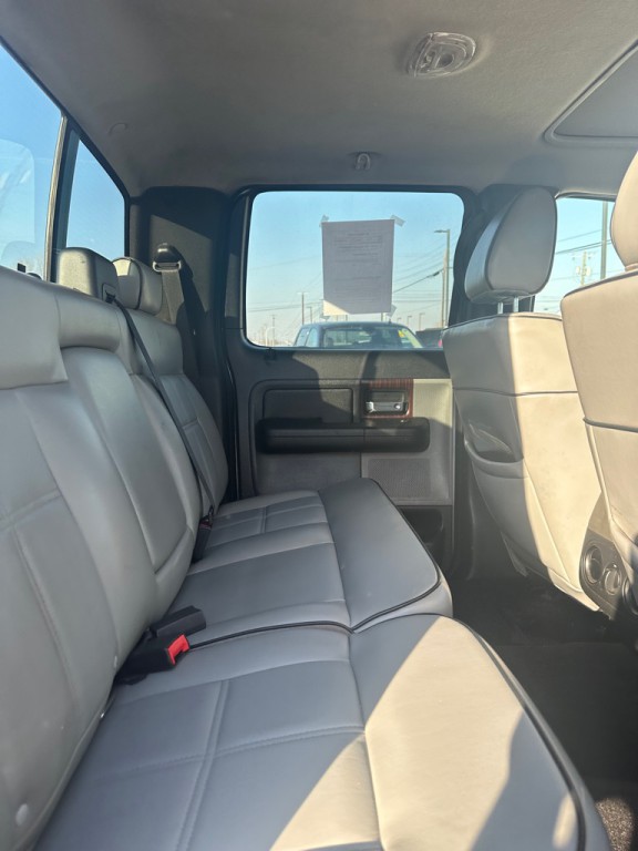 2006 Lincoln Mark LT Image 11