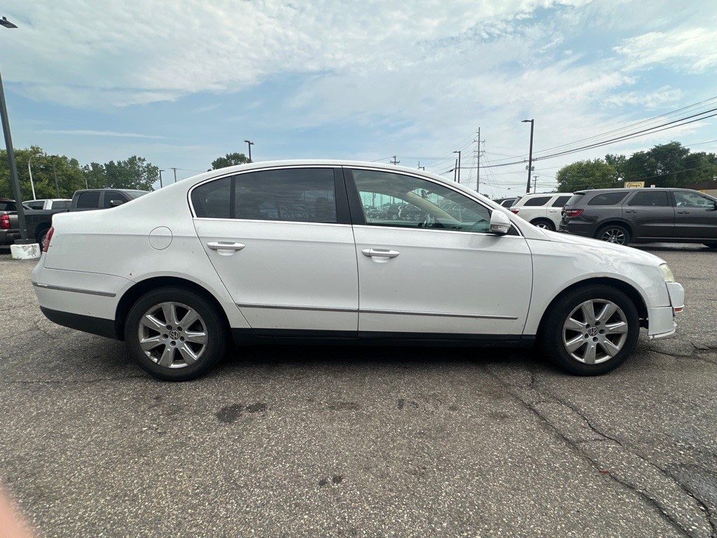 2007 Volkswagen Passat Image 7