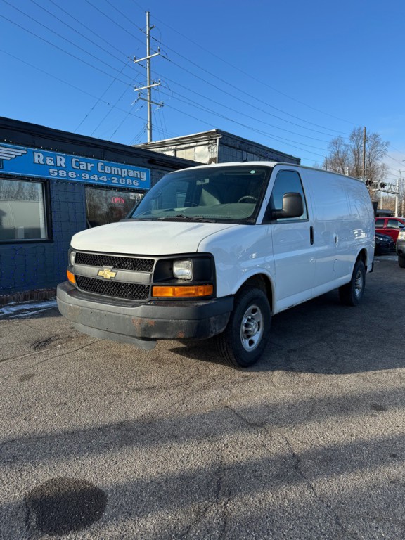 2015 Chevrolet Express Image 1