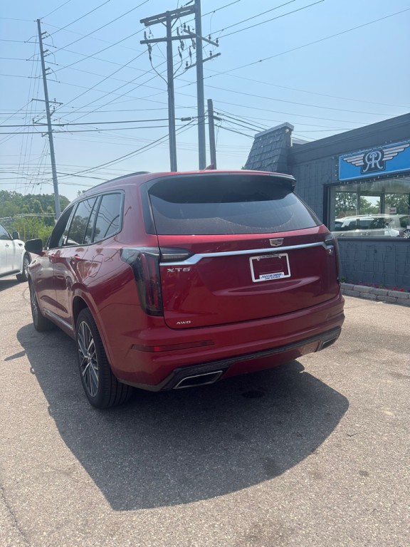 2022 Cadillac XT6 Image 3