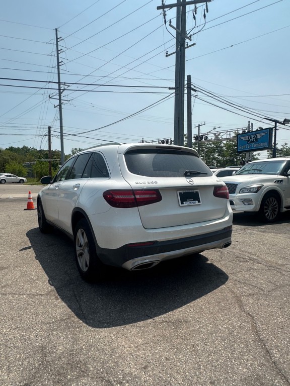 2018 Mercedes-Benz GLC-Class Image 3