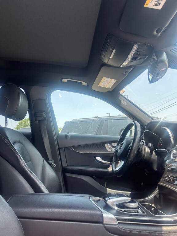 2018 Mercedes-Benz GLC-Class Image 9
