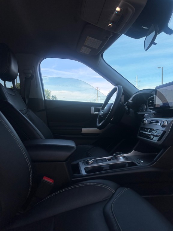2020 Ford Explorer Image 8