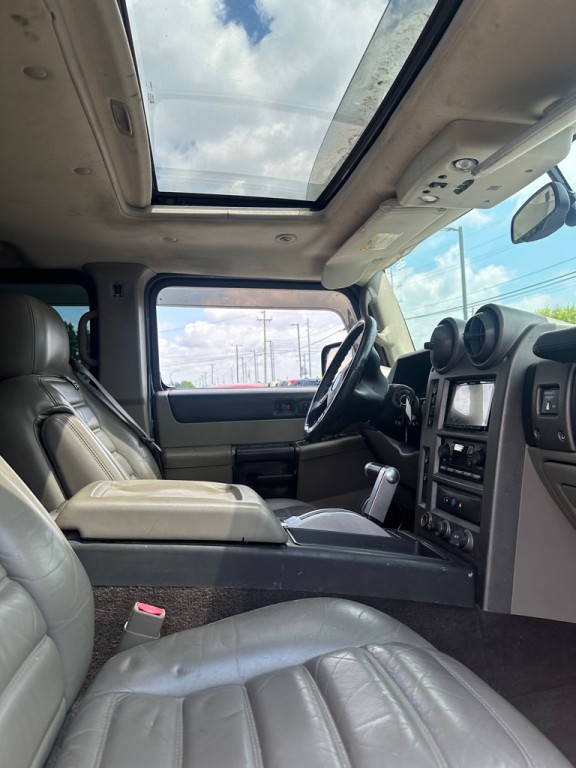 2004 HUMMER H2 Image 9