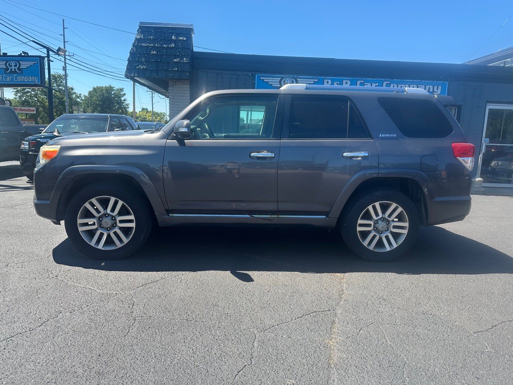 2010 Toyota 4Runner Image 2